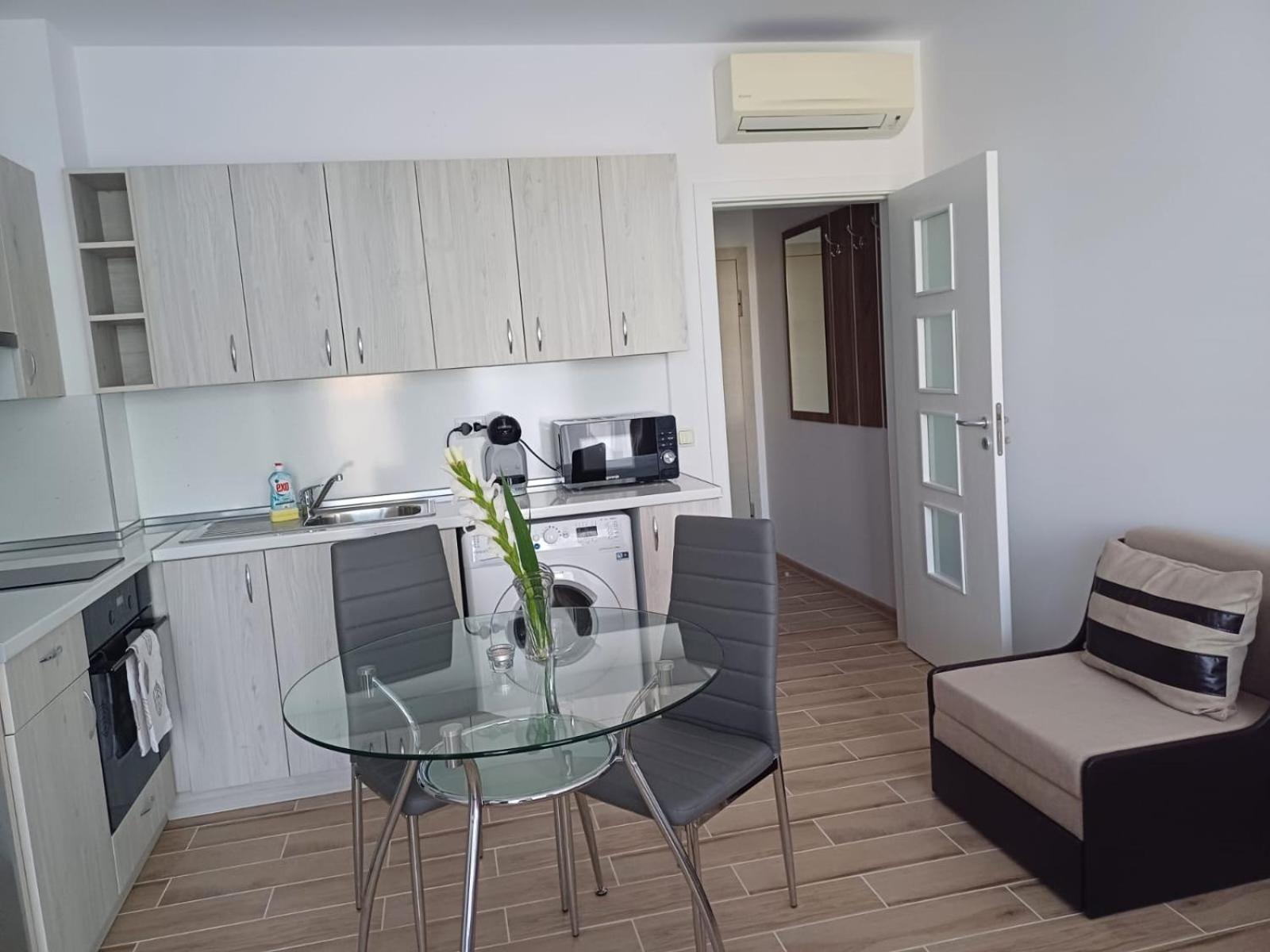 Апартамент - Студио Престиж 2 Hisarya Exterior photo